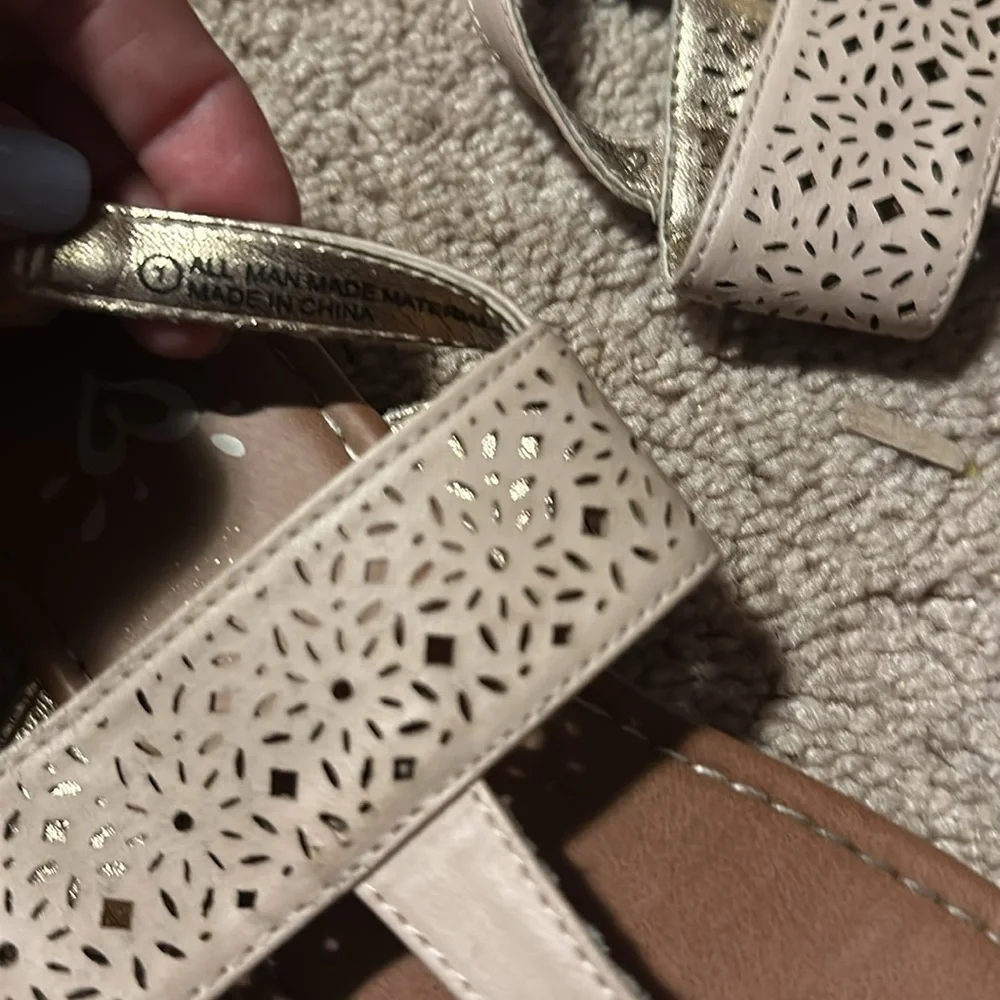 Justice sandals